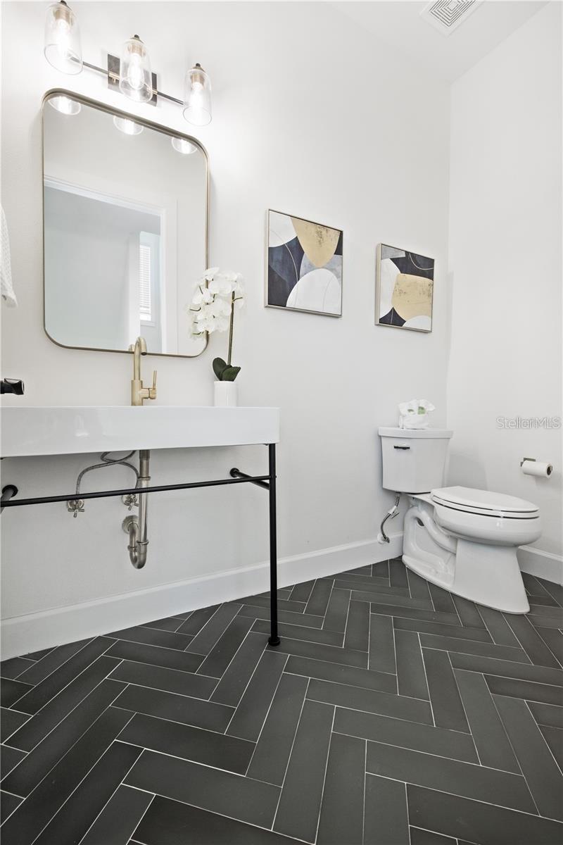 MAGNOLIA TERRACES TOWNHOMES - Residential Lease
