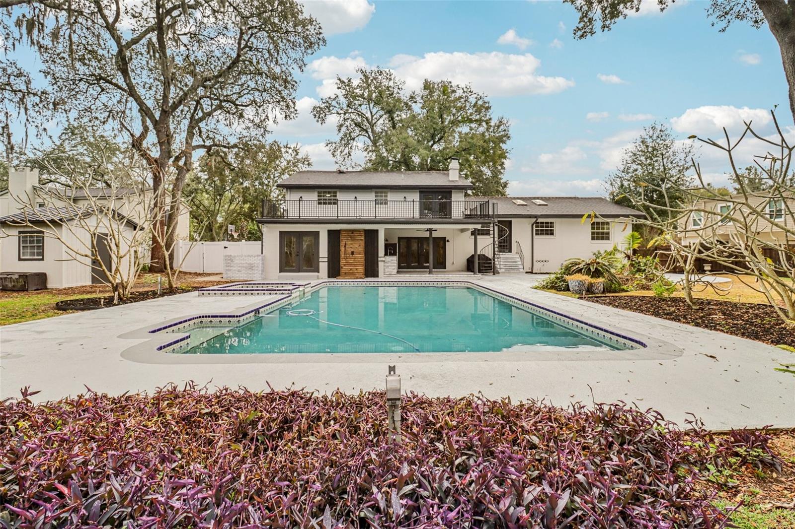 610 SPRING VALLEY ROAD