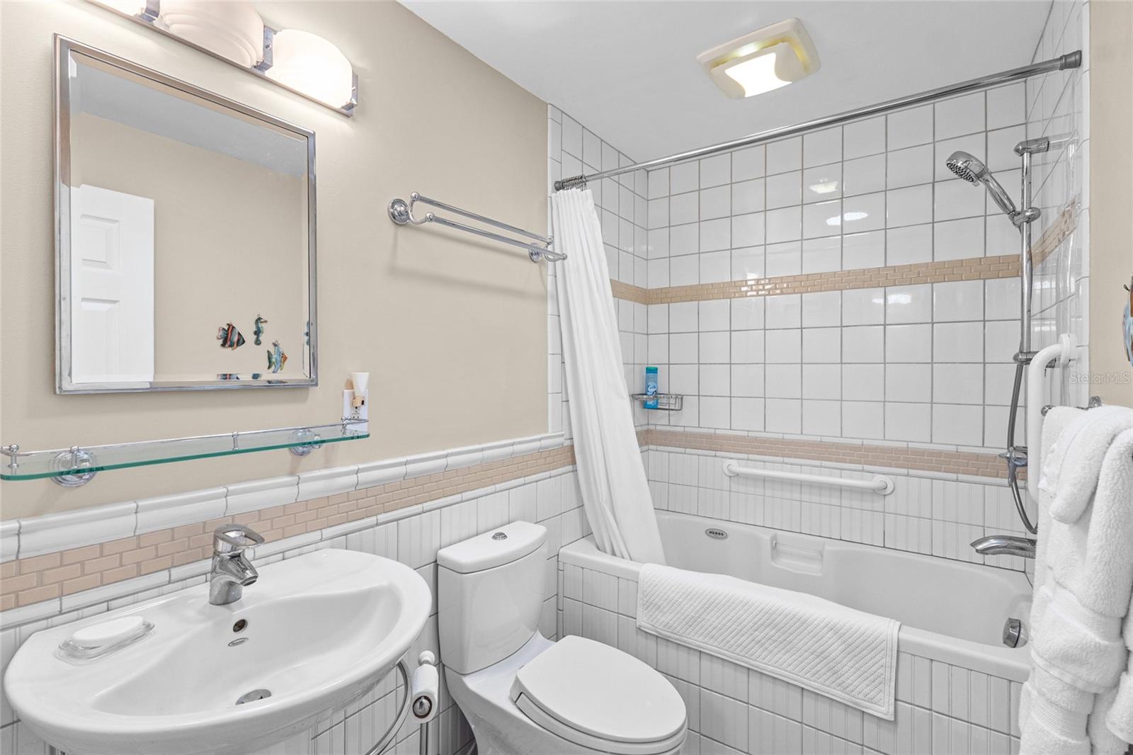 PELICAN COVE VII - Residential