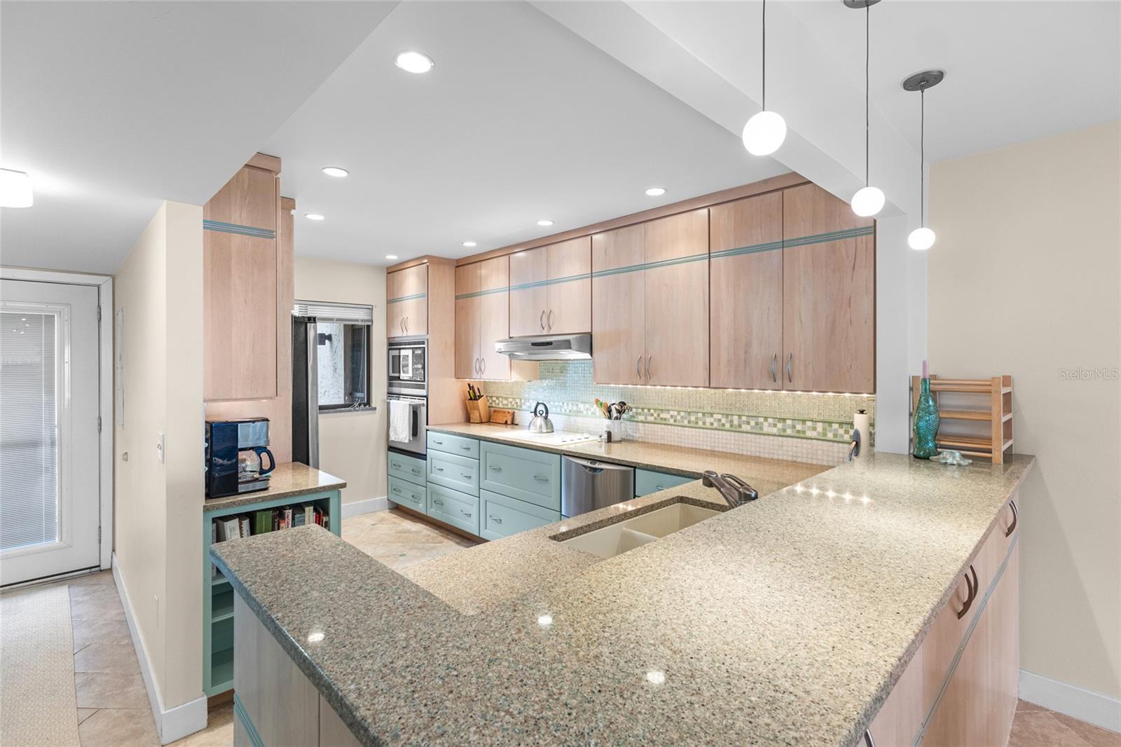 1515 PELICAN POINT DRIVE 284