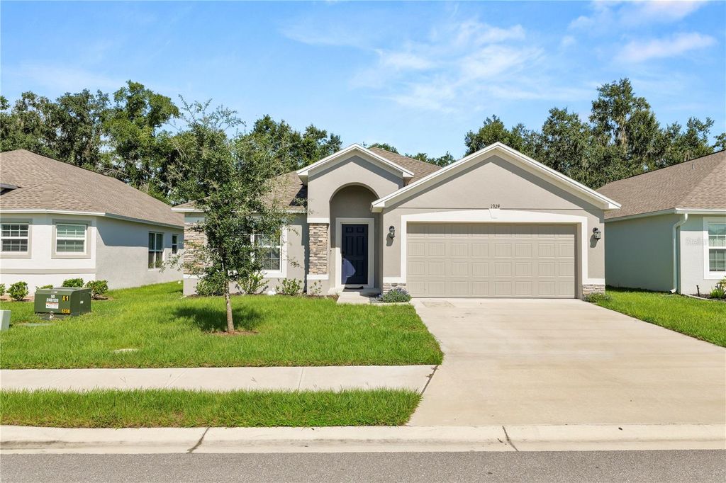 Photo of 1924 Thompson Preserve Boulevard, Bartow, FL 33830 (MLS # L4955956)