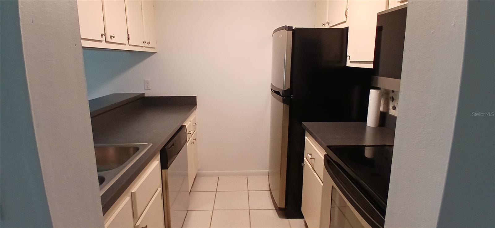 2525 W BAY DRIVE D23