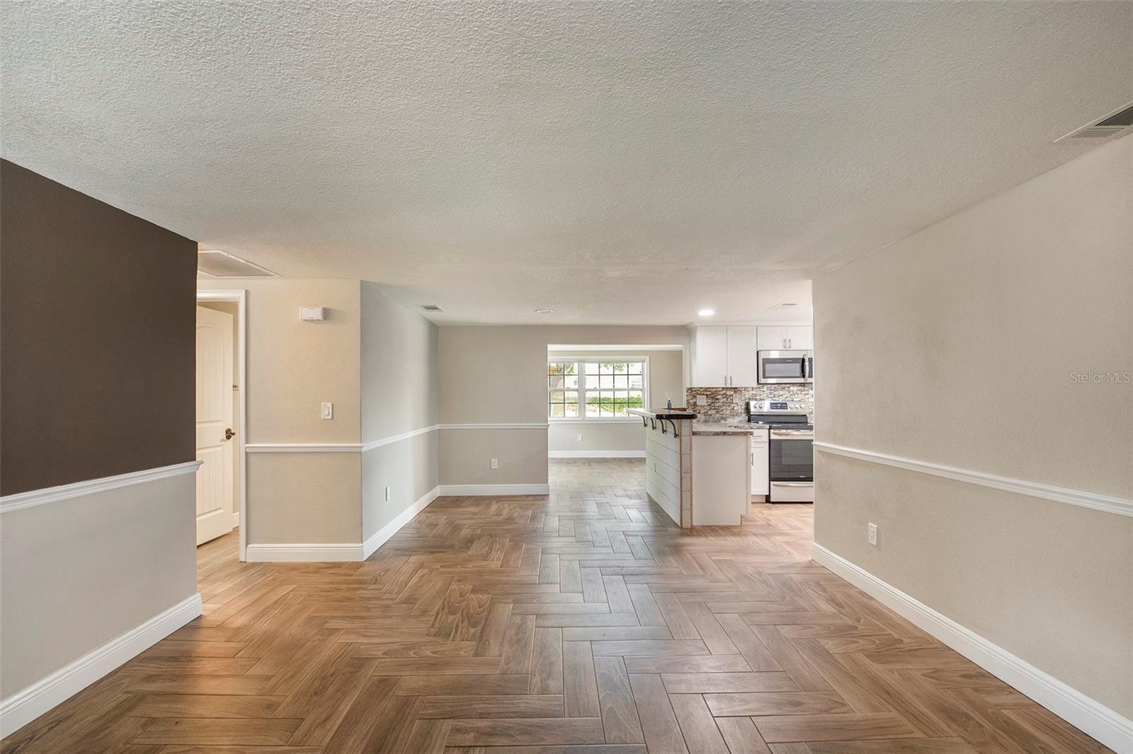 EMBASSY HILLS - Residential