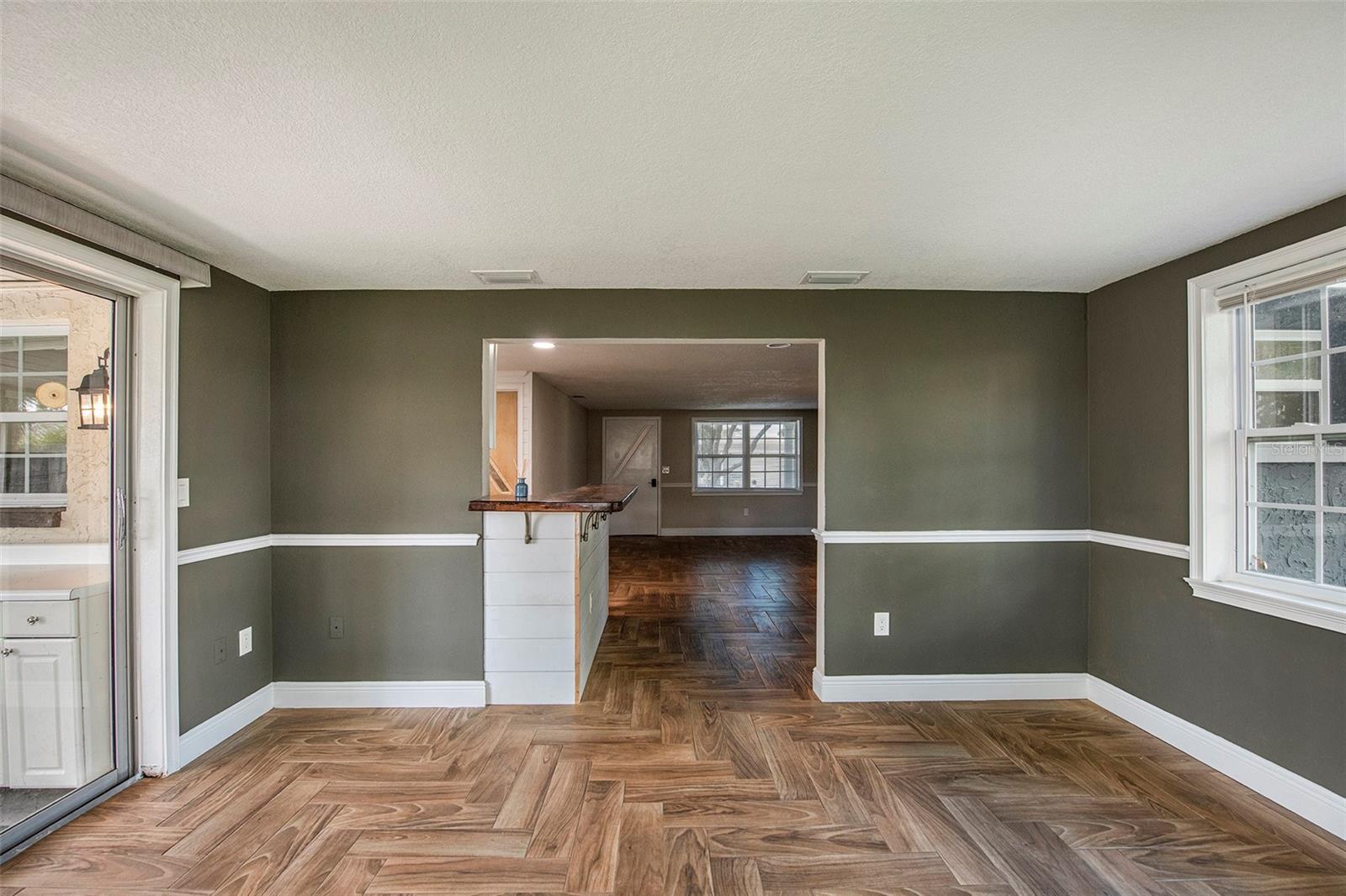 EMBASSY HILLS - Residential