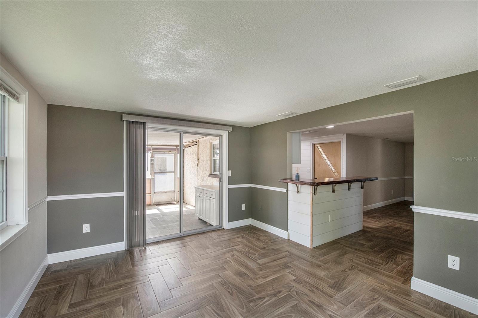 EMBASSY HILLS - Residential