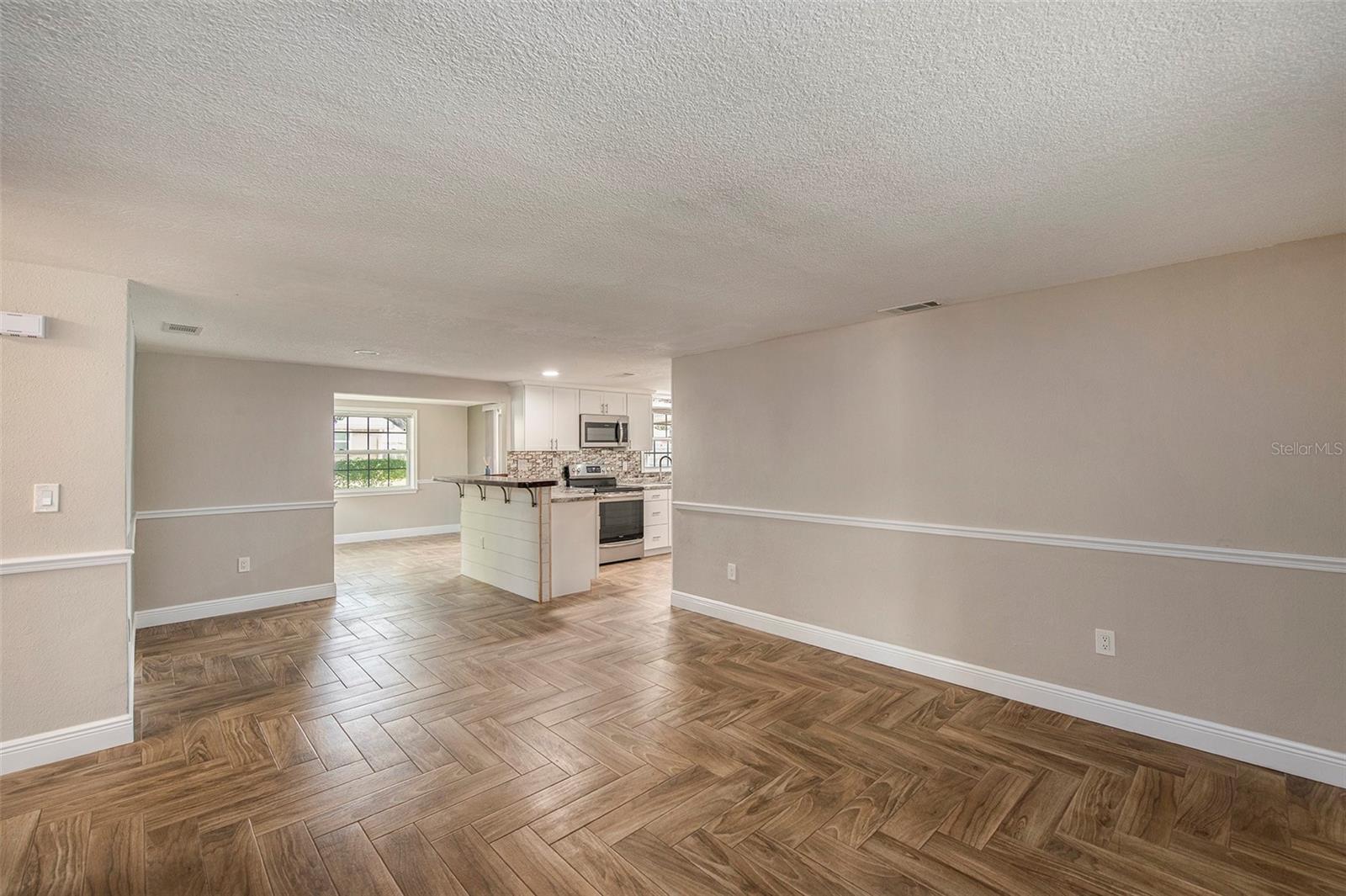 EMBASSY HILLS - Residential