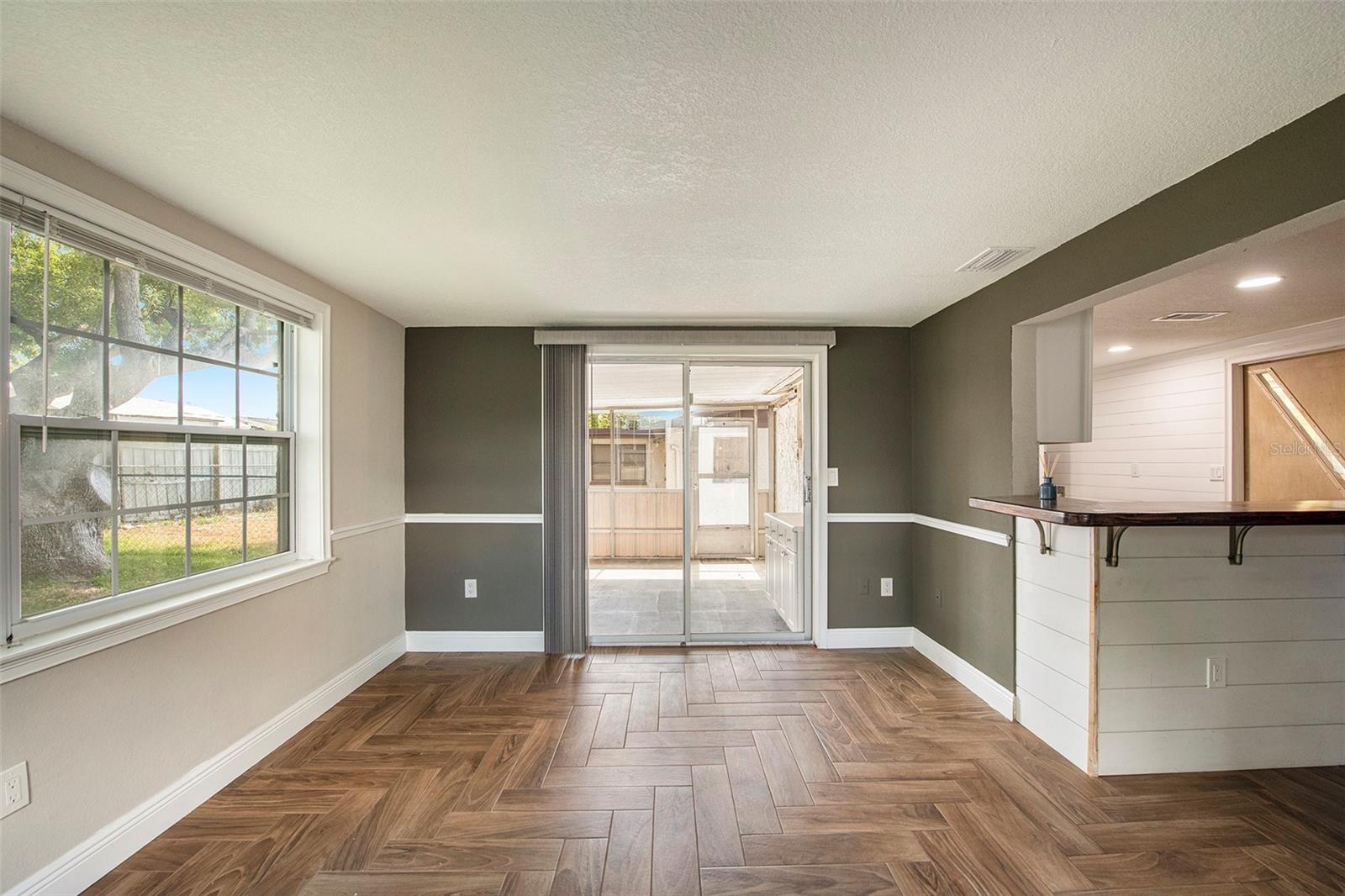 EMBASSY HILLS - Residential