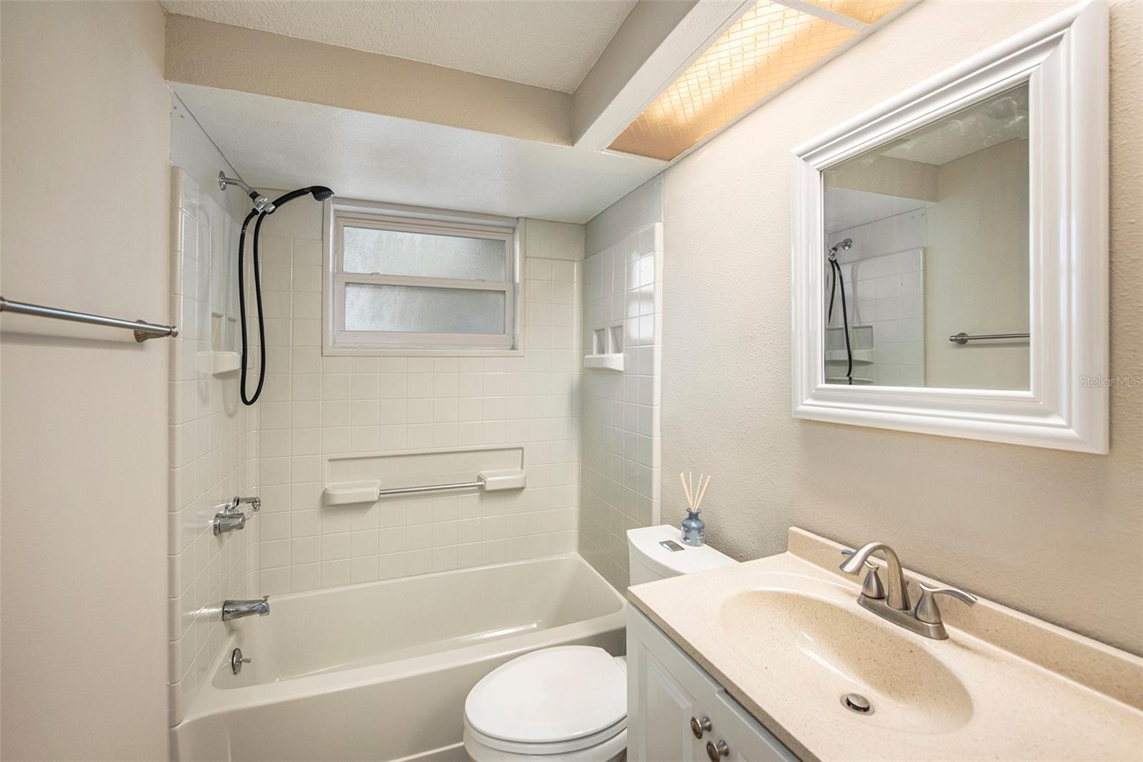 EMBASSY HILLS - Residential