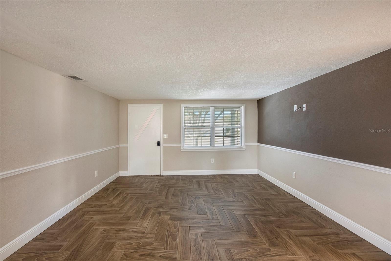 EMBASSY HILLS - Residential