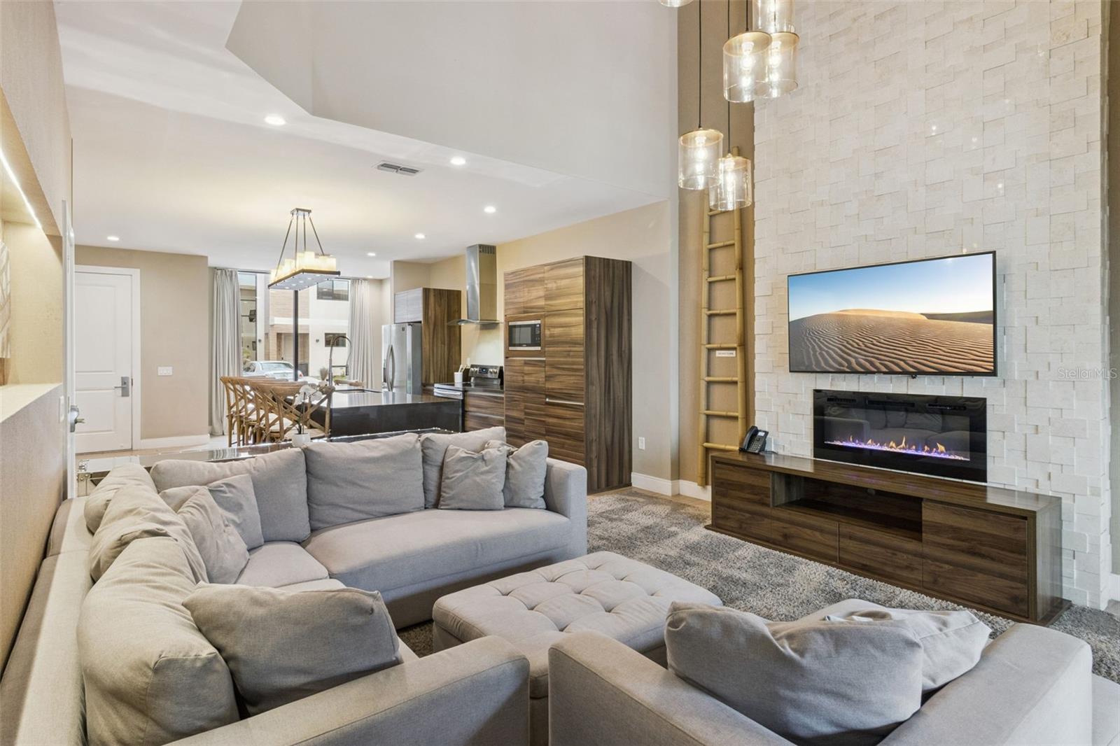 3062 ROCKEFELLER WAY