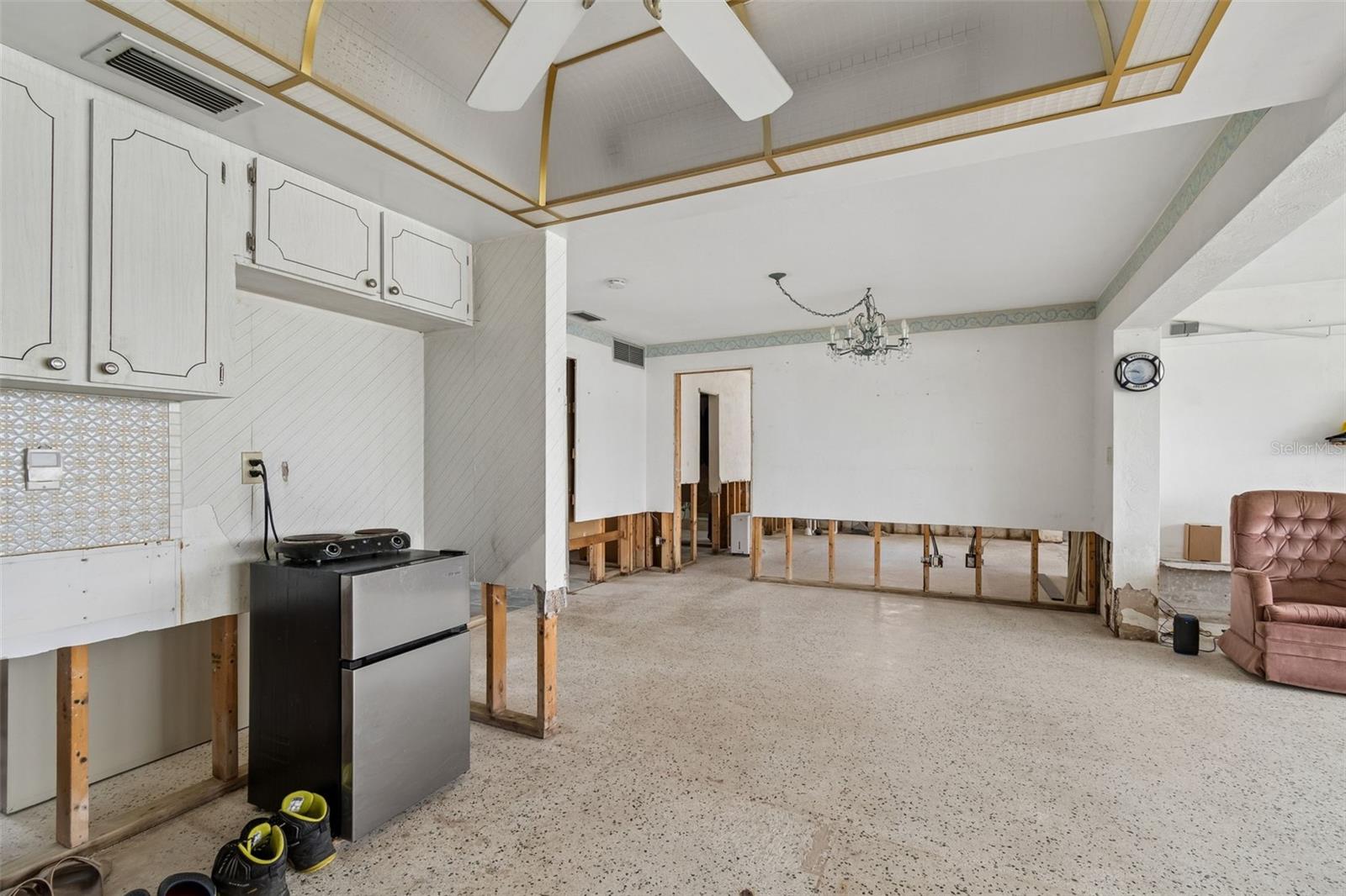 PARADISE ISLAND 6TH ADD - Residential