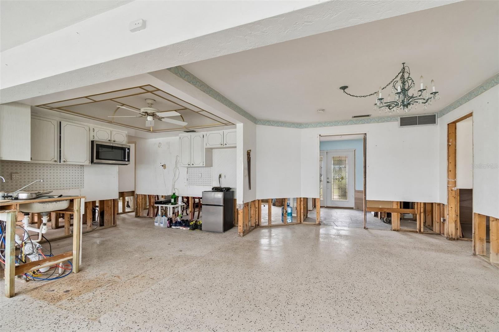 PARADISE ISLAND 6TH ADD - Residential