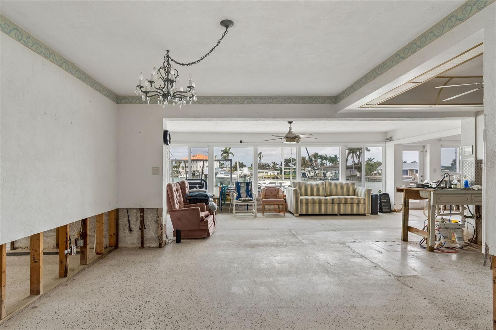 PARADISE ISLAND 6TH ADD - Residential