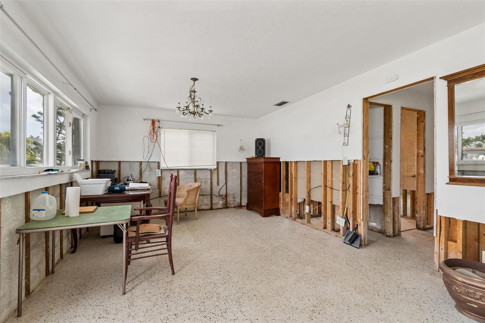 PARADISE ISLAND 6TH ADD - Residential