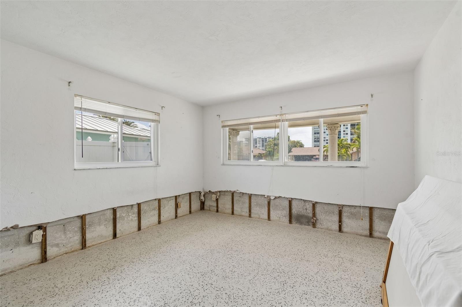 PARADISE ISLAND 6TH ADD - Residential