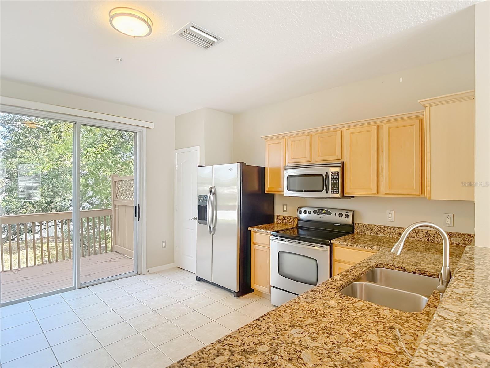 BAYSHORE WEST TWNHMS PH - Residential Lease