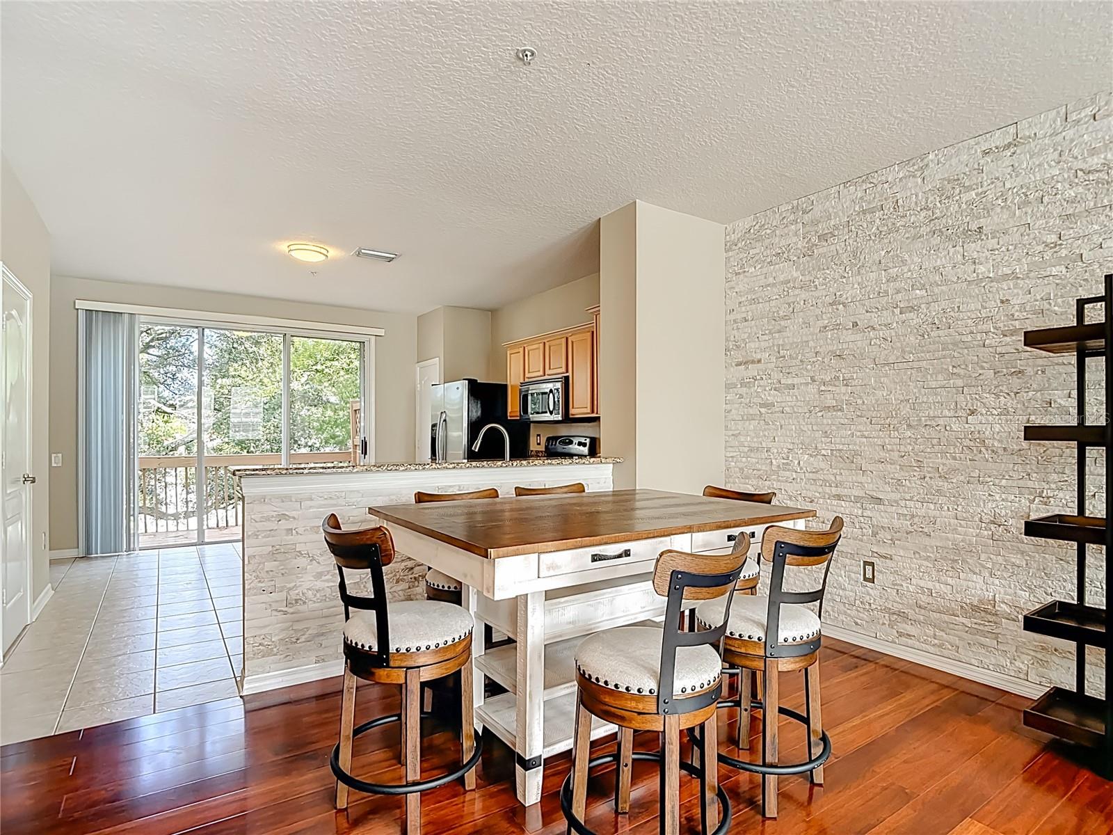 BAYSHORE WEST TWNHMS PH - Residential Lease