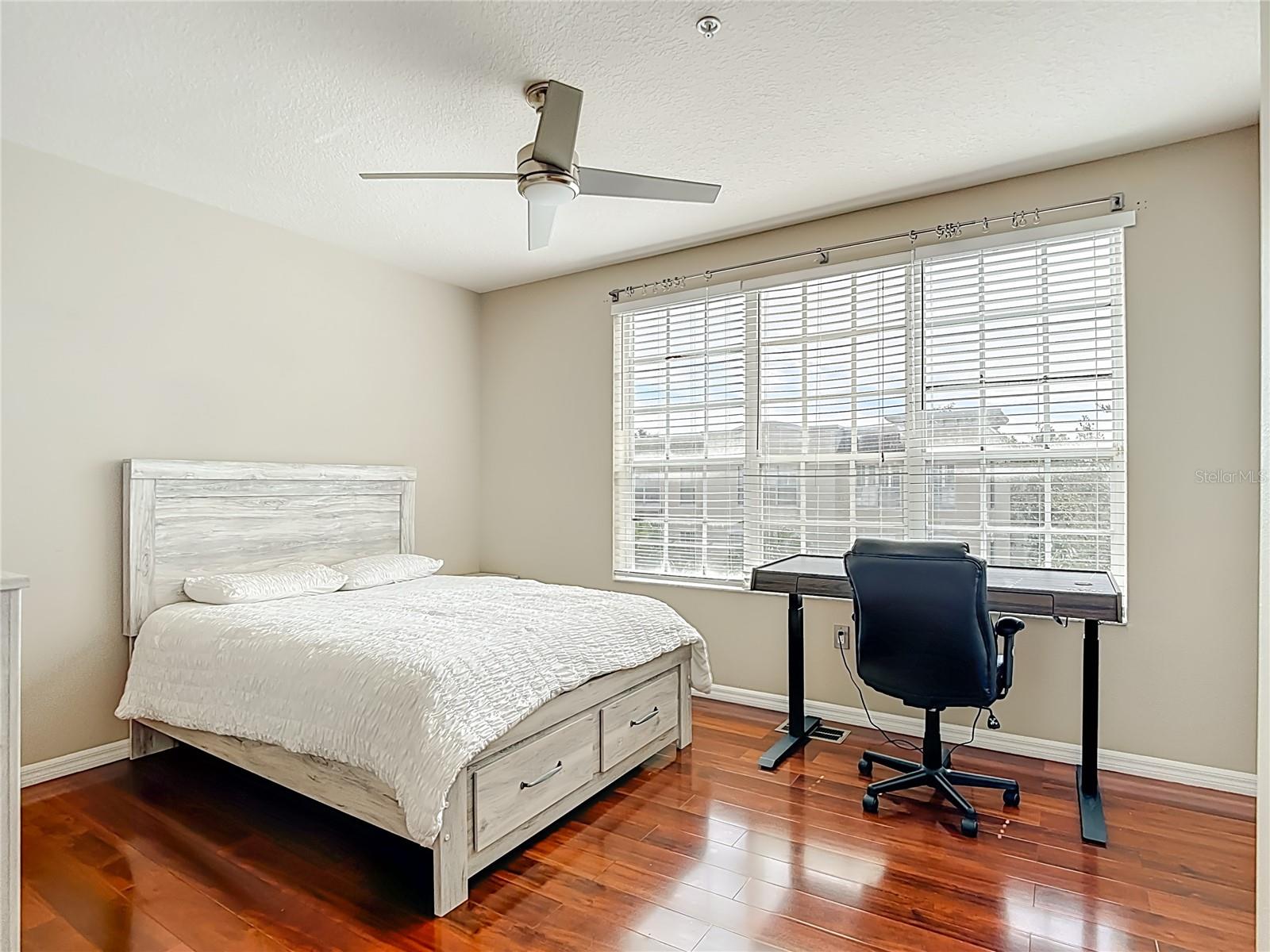 BAYSHORE WEST TWNHMS PH - Residential Lease