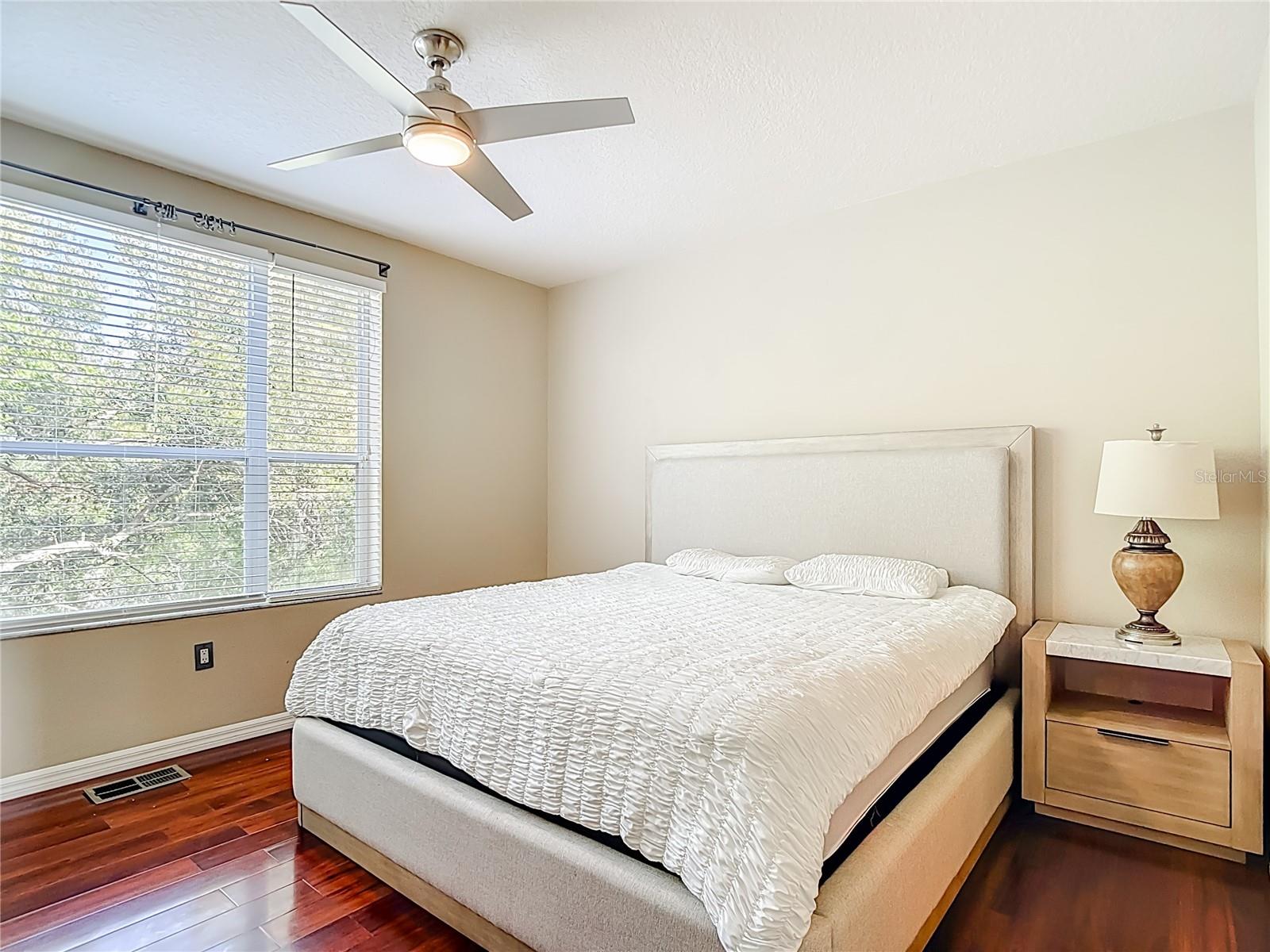 BAYSHORE WEST TWNHMS PH - Residential Lease