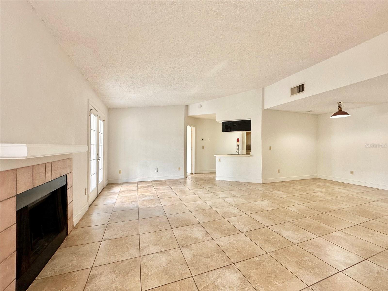 WATERFORD LNDG CONDO - Residential