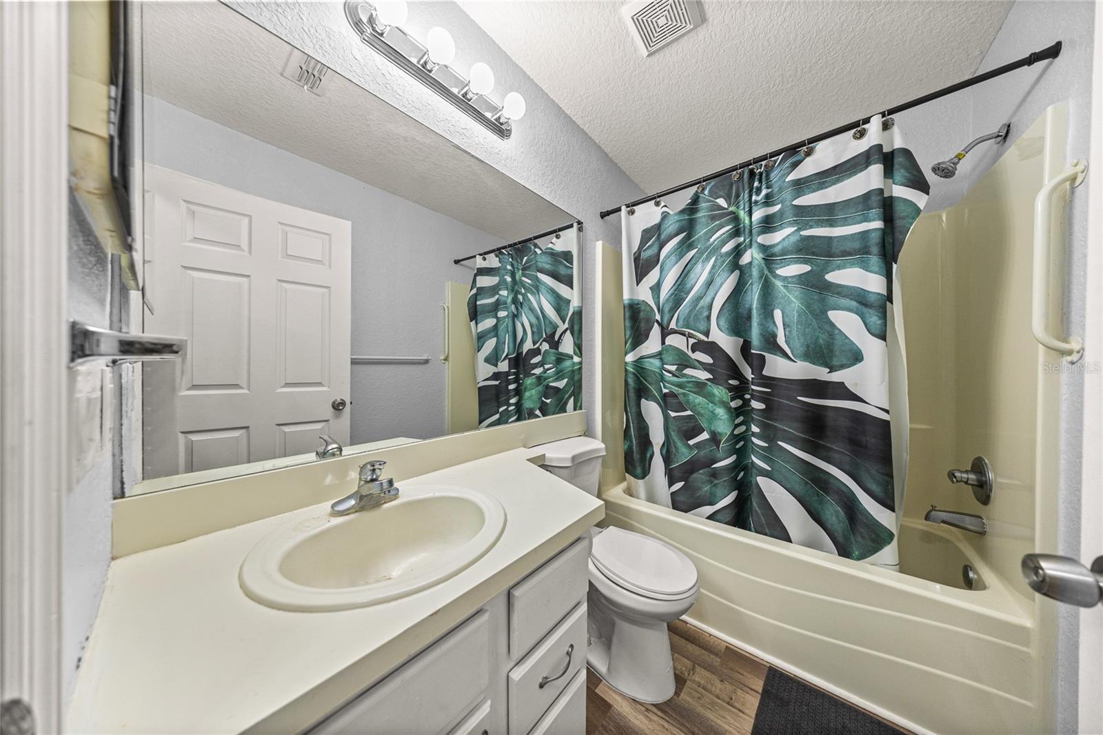 RIVER LANDINGS - Residential