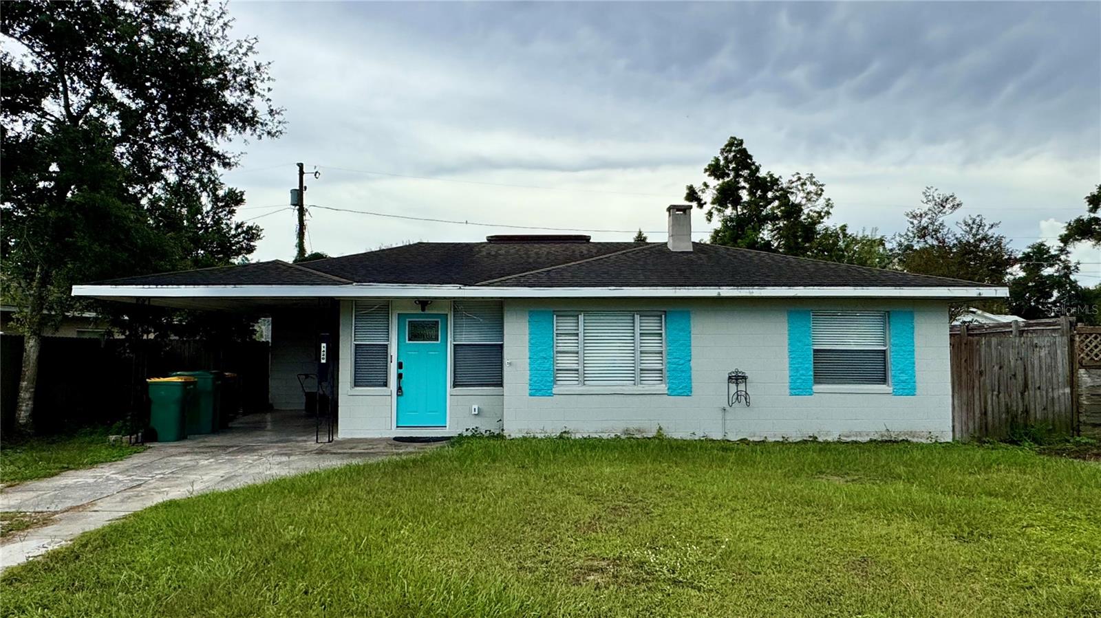 3/2 home in great location! Kitchen was remodeled in 2019 and has SS appliances. Laminate and vinyl flooring throughout for easy cleaning and maintenance. New front and back doors.. Ethernet throughout house as well as updated switches, extra outlets, etc. This home rests on a large lot and is completely fenced. NO HOA! The amazing location provides easy access to all of your shopping and dining needs. Tenant to pay landlord $100 for electric per month for solar/Duke Energy. No other electric required.