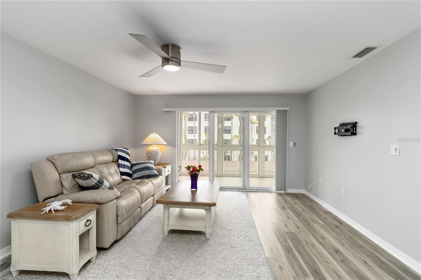 CHARLEVOI - Residential