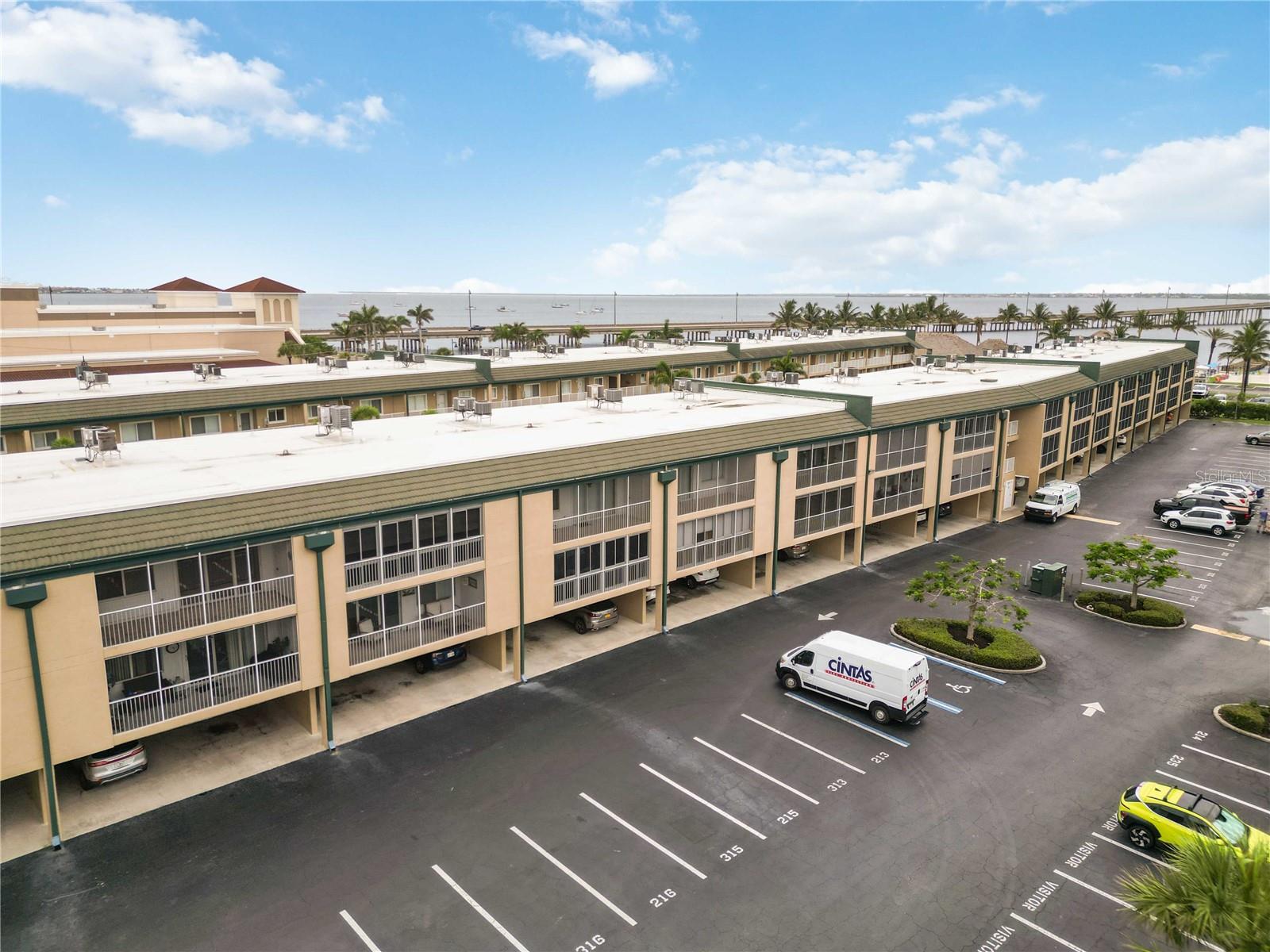 CHARLEVOI - Residential