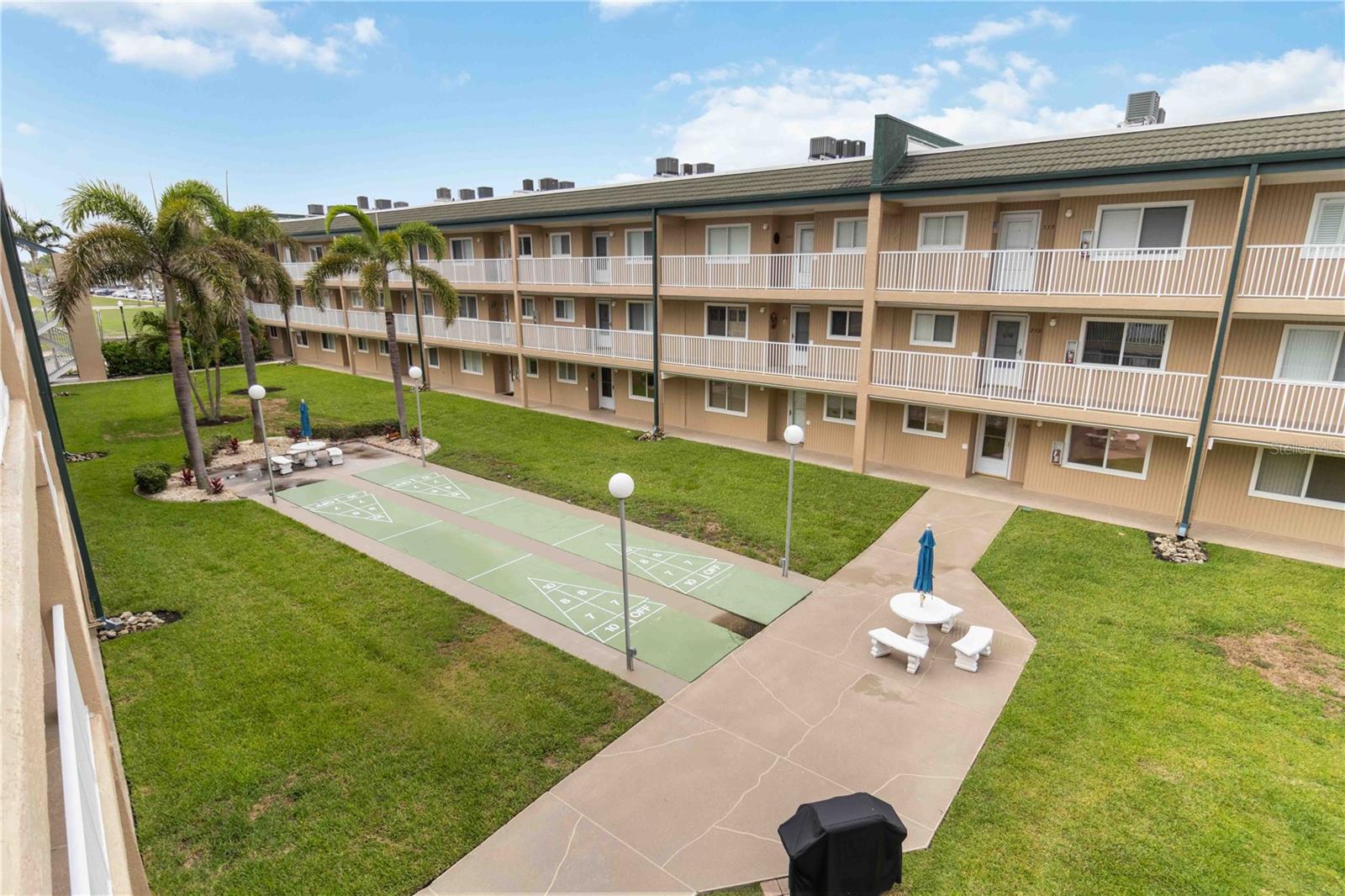 CHARLEVOI - Residential