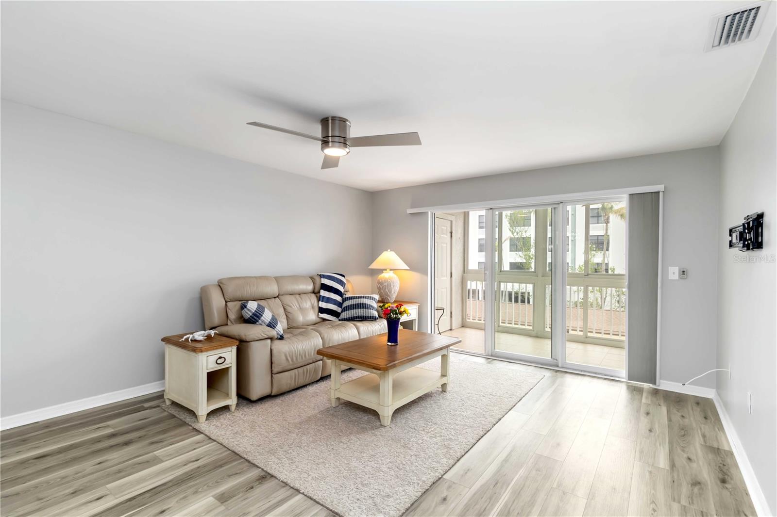 CHARLEVOI - Residential