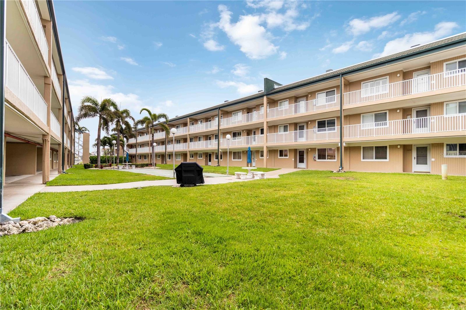 CHARLEVOI - Residential