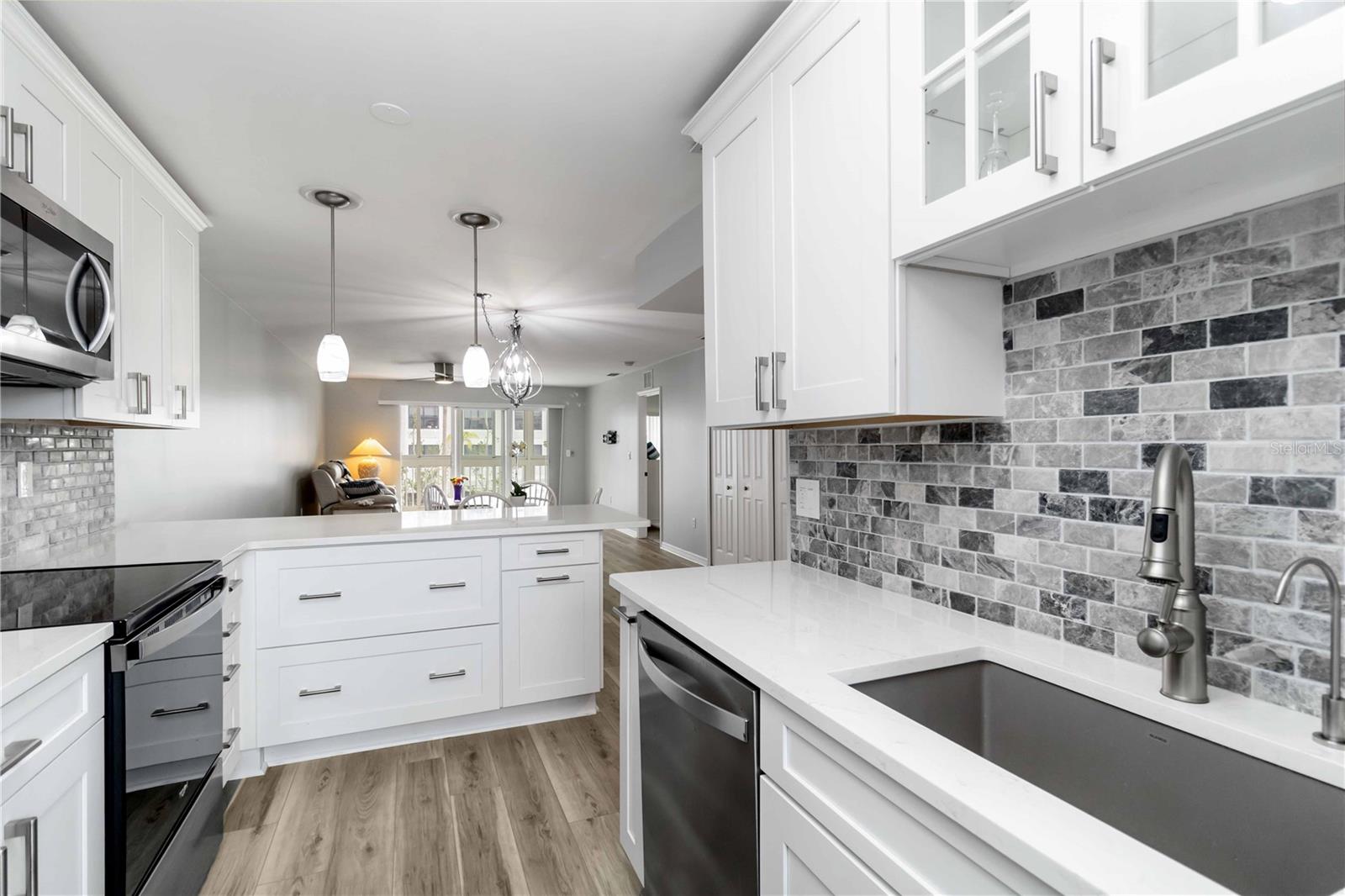 CHARLEVOI - Residential