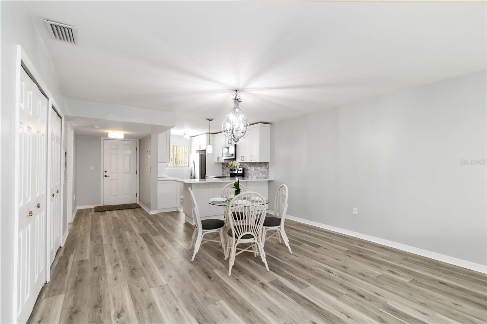 CHARLEVOI - Residential