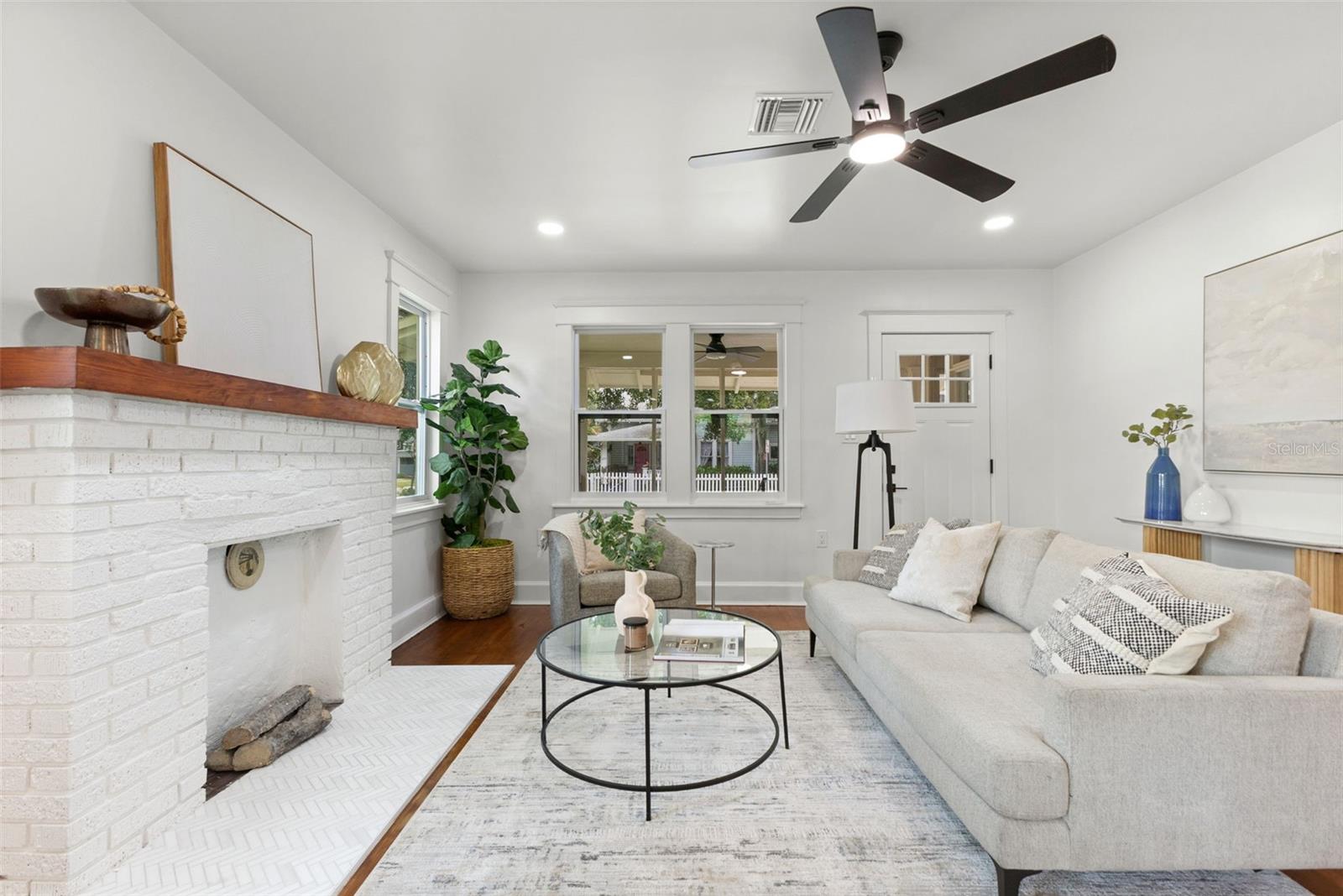 836 5TH STREET N