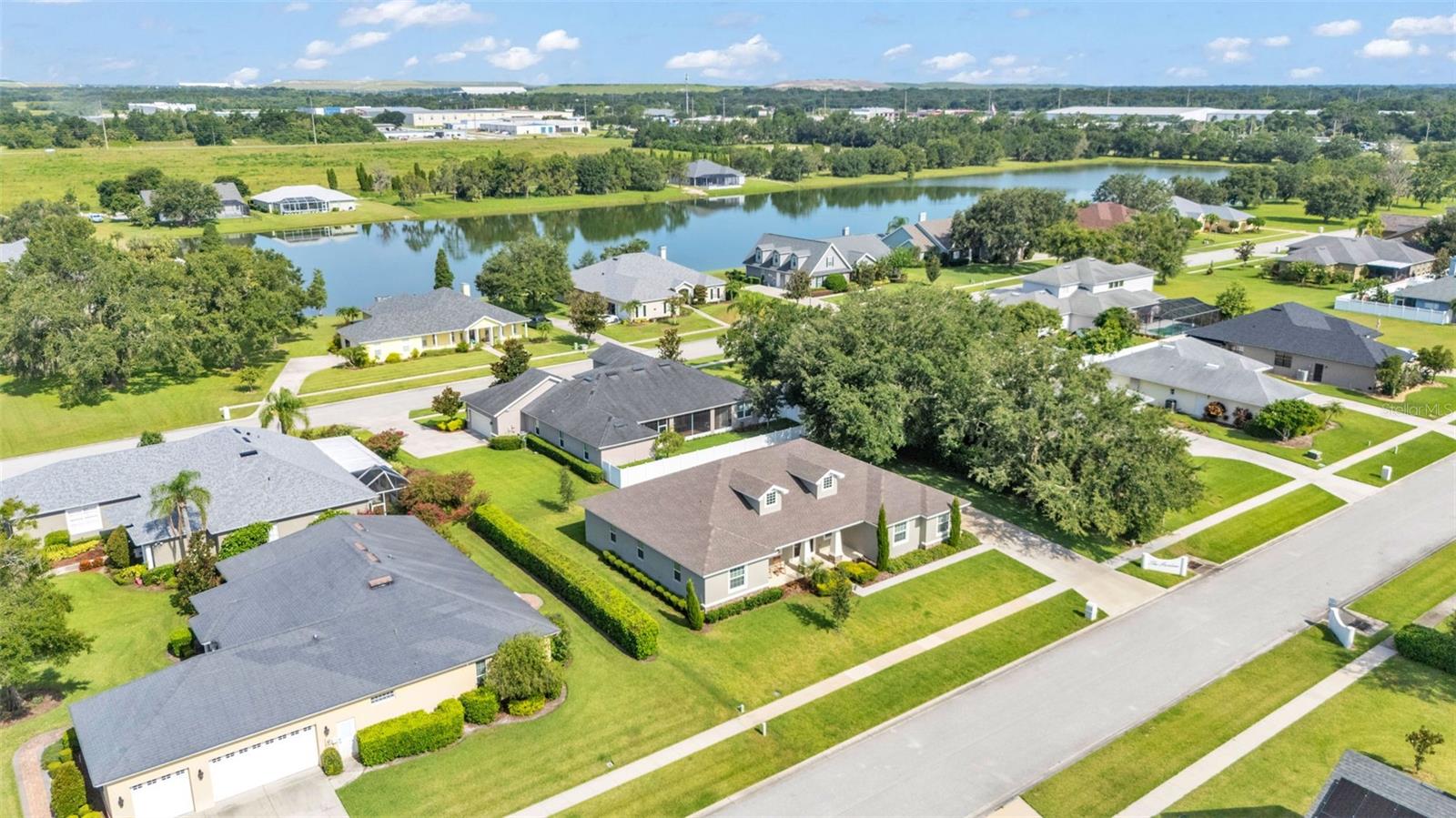 SQUARE LAKE PH 01 - Residential