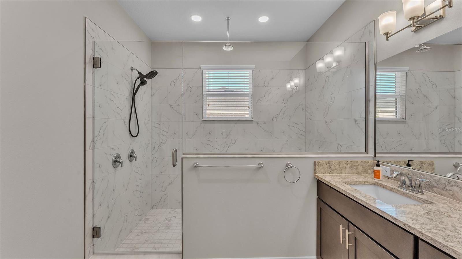 SQUARE LAKE PH 01 - Residential