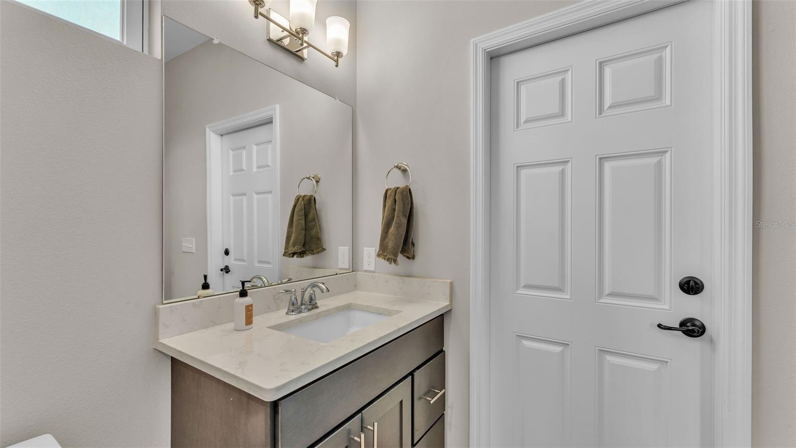 SQUARE LAKE PH 01 - Residential