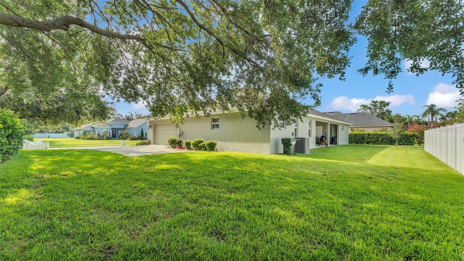 SQUARE LAKE PH 01 - Residential