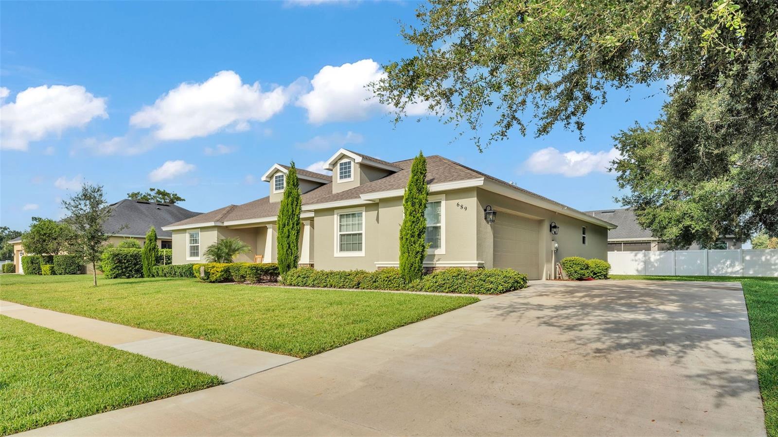 SQUARE LAKE PH 01 - Residential