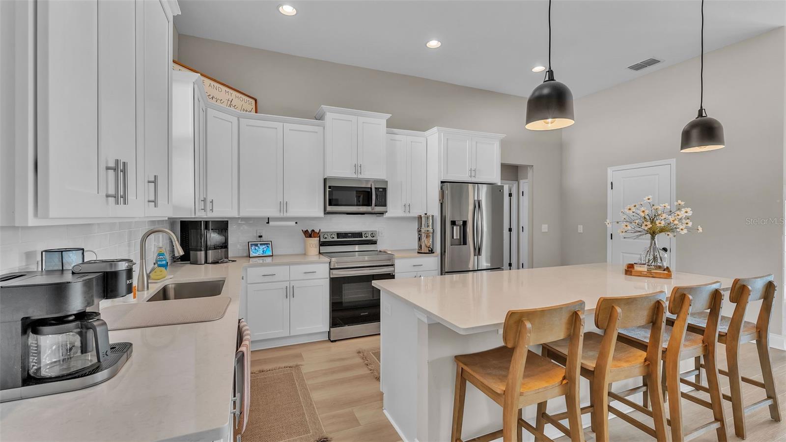 SQUARE LAKE PH 01 - Residential