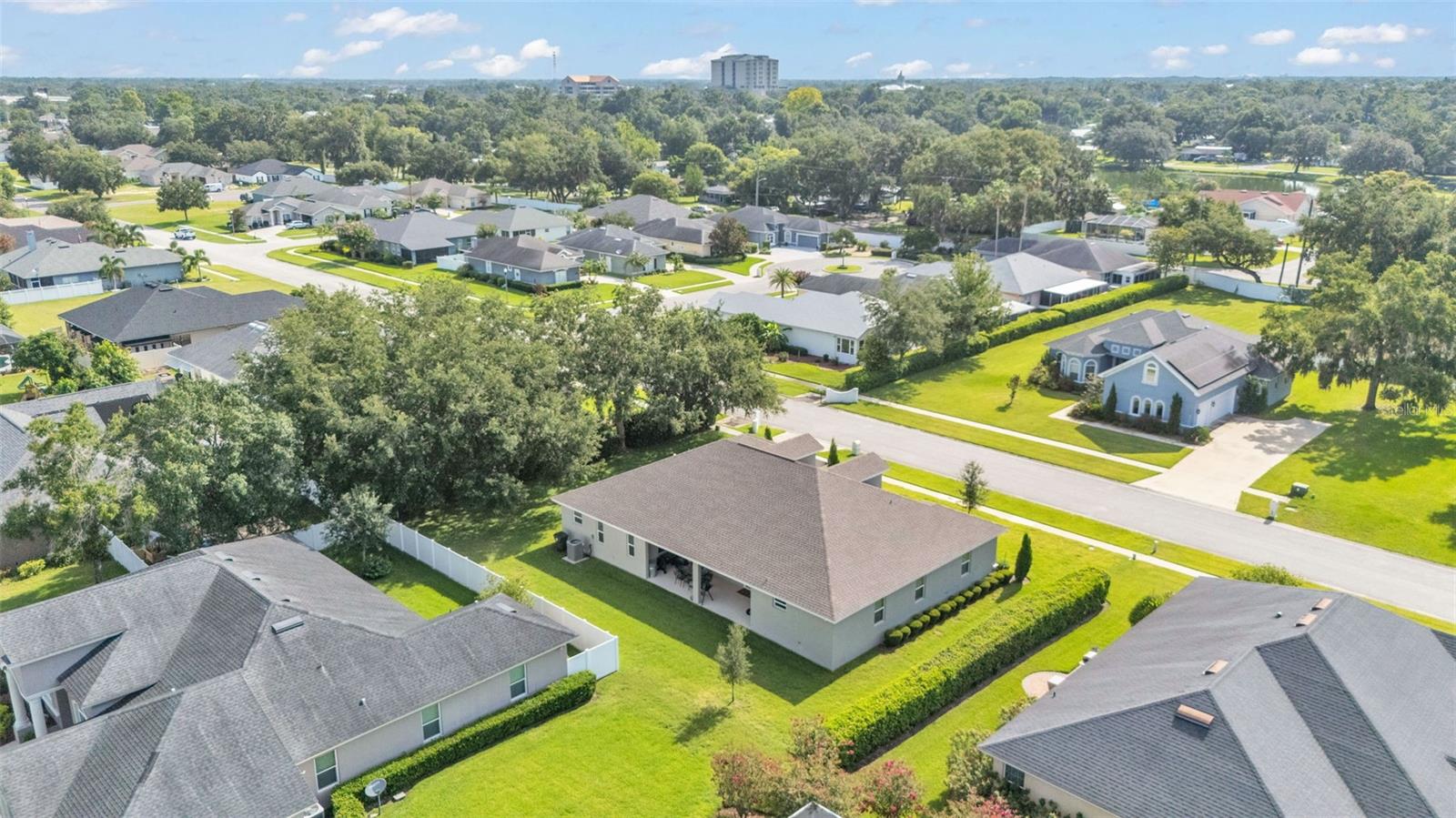 SQUARE LAKE PH 01 - Residential