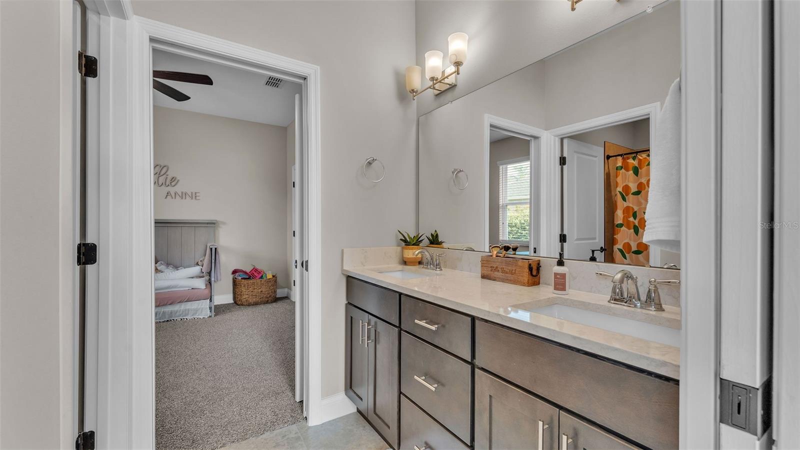 SQUARE LAKE PH 01 - Residential