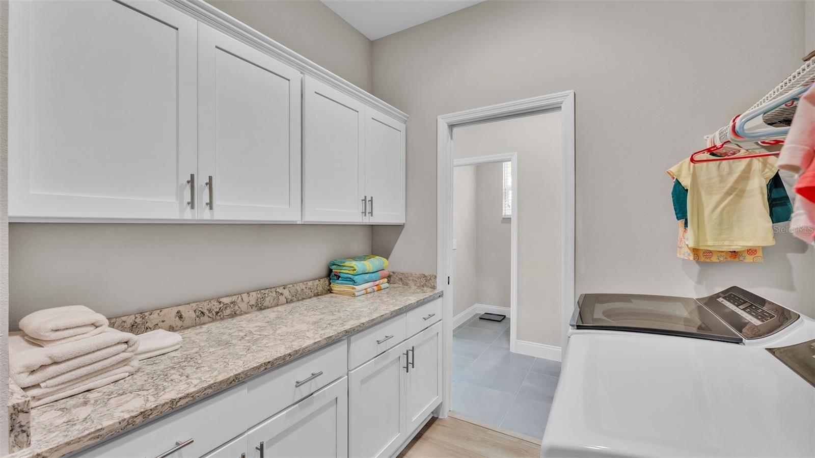 SQUARE LAKE PH 01 - Residential