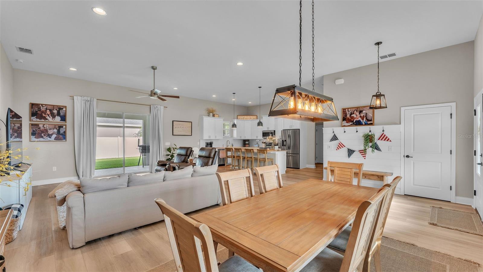 SQUARE LAKE PH 01 - Residential