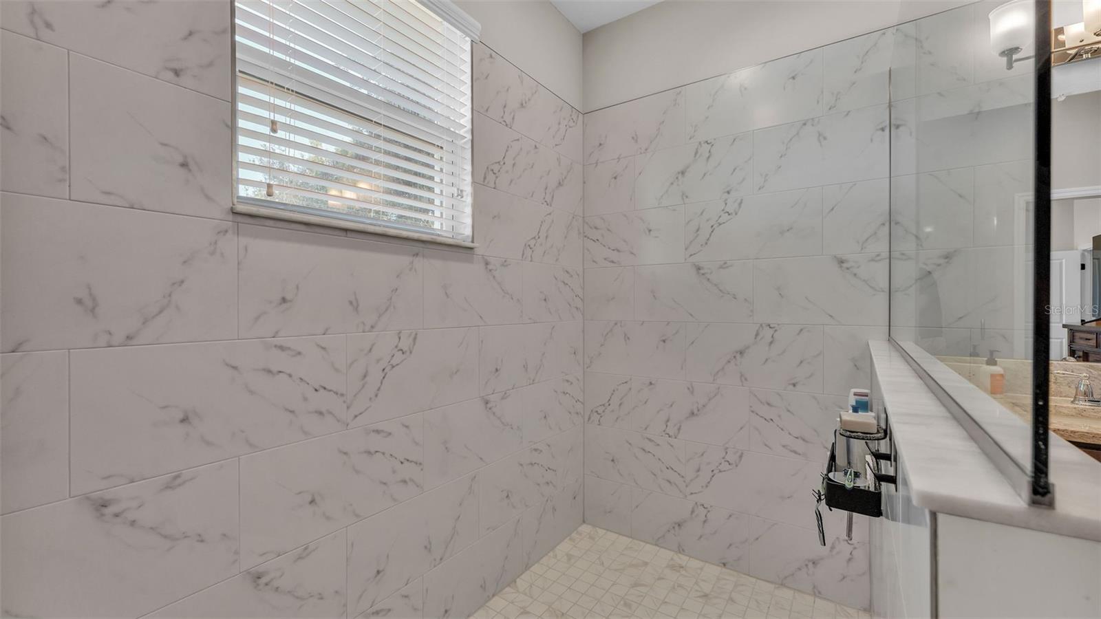 SQUARE LAKE PH 01 - Residential