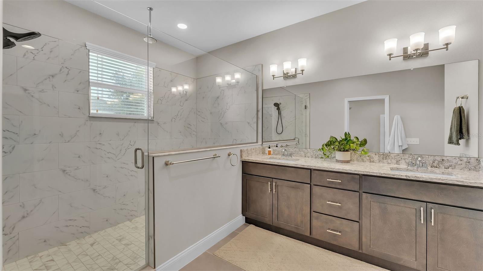 SQUARE LAKE PH 01 - Residential