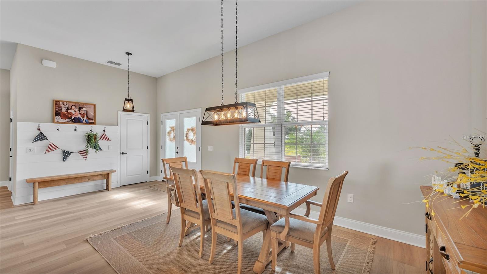 SQUARE LAKE PH 01 - Residential