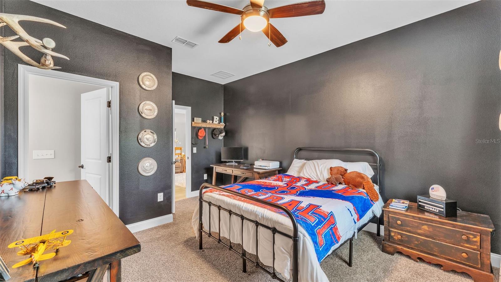 SQUARE LAKE PH 01 - Residential