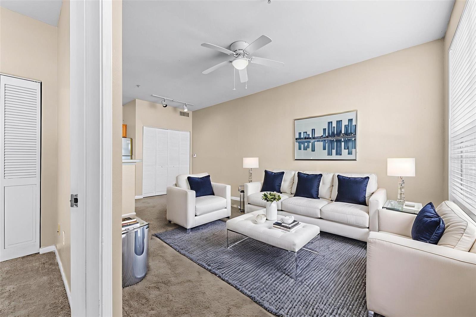 CENTRAL PK/LEE VISTA - Residential