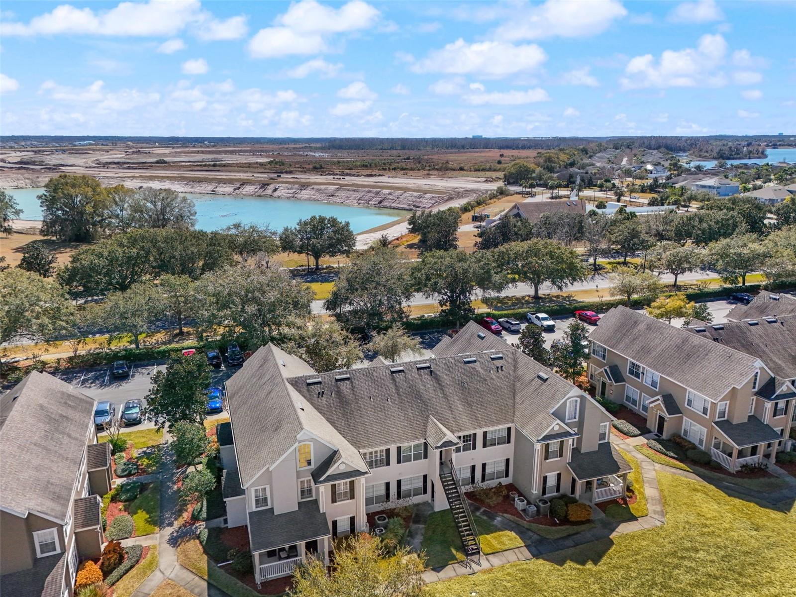 CENTRAL PK/LEE VISTA - Residential